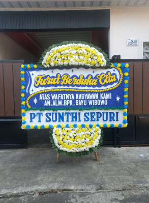 Papan Bunga Duka di Tinggi Raja